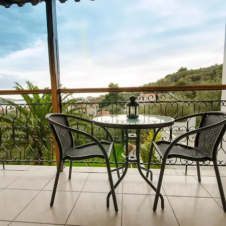 Olive Grove Apartment